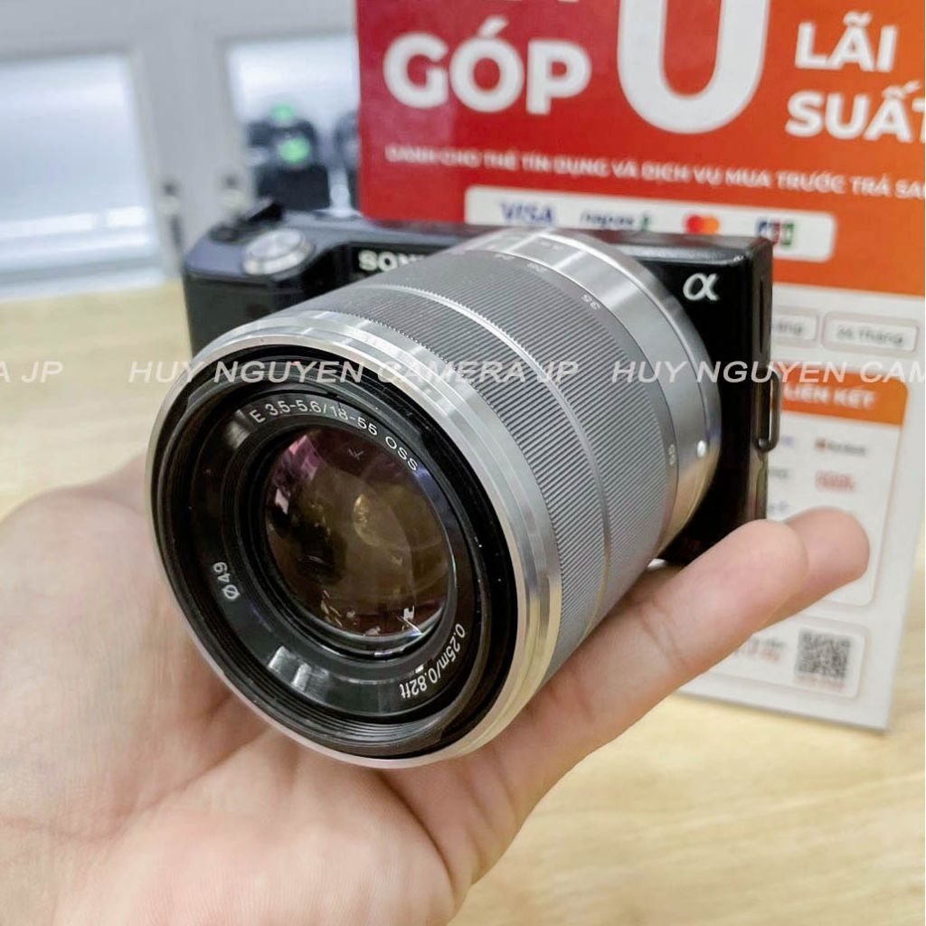 MÁY ẢNH SONY NEX 5 96-99%  FULLBOX , ỐNG KÍNH Sony 18 55  NHỎ GỌN, MÀN HÌNH LẬT TIỆN LỢI.