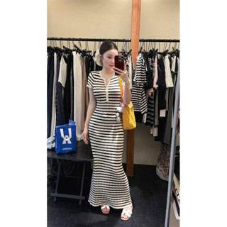 Váy Body Kẻ Nhún Cổ Tròn Cúc QC