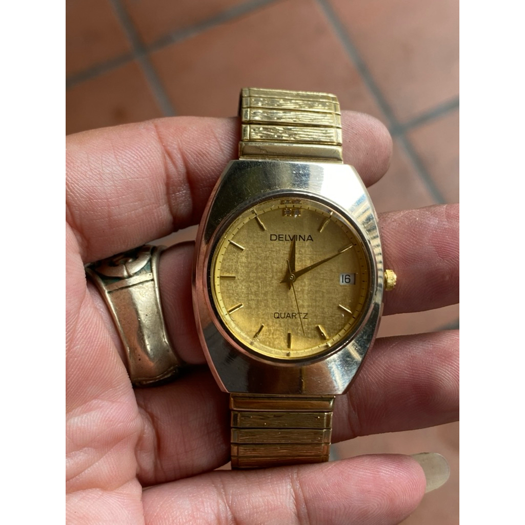 đồng hồ si nhật thương hiệu DELVINA máy pin  size 34mm dáng thùng rượu dành cho nam