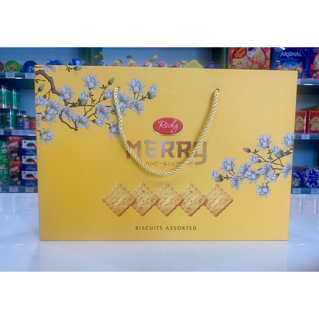 Richy Bánh Quy Giòn Vị Hành Và Sữa Dừa Merry Quai Xách 431g