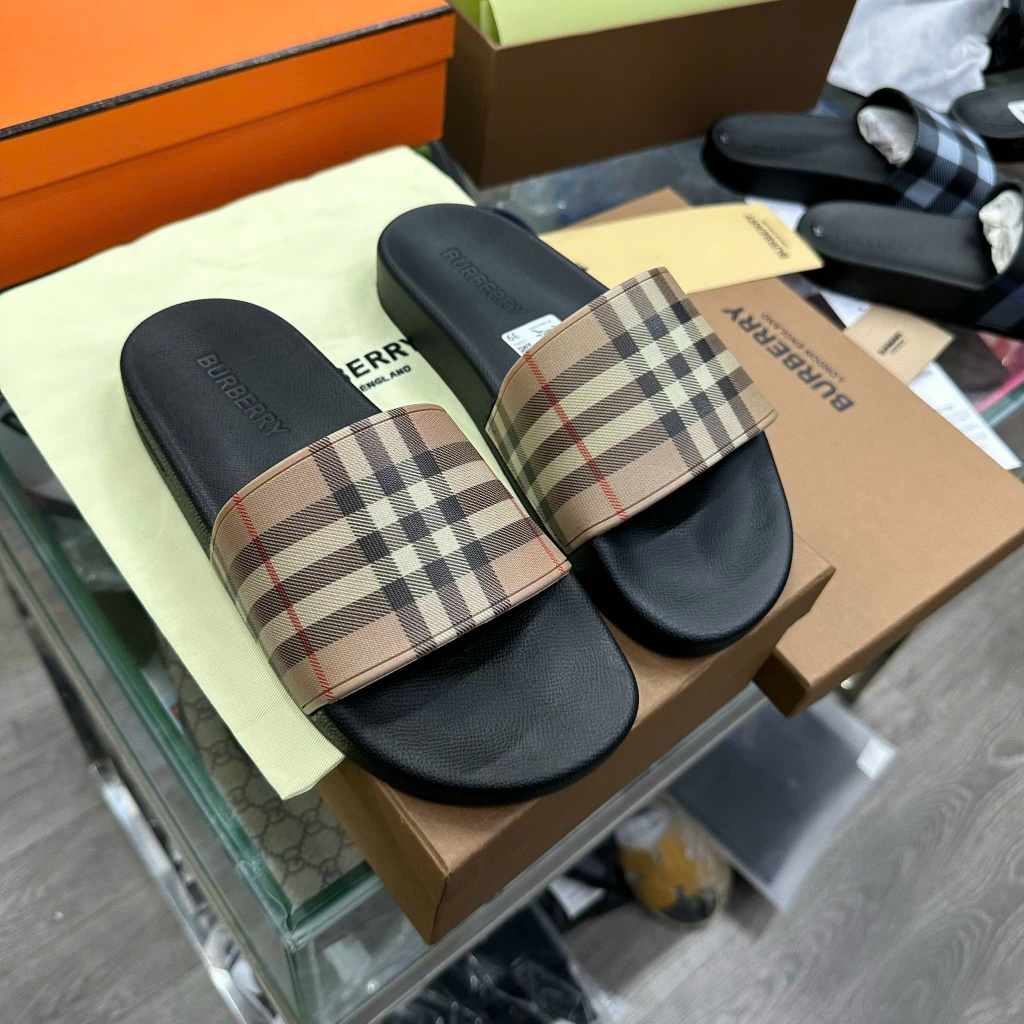 Dép Nam BBR (Hàng Loại 1 Full Hộp ) _ Dép Quai Ngang BBR_HÀNG CAM KẾT CHẤT LƯỢNG.