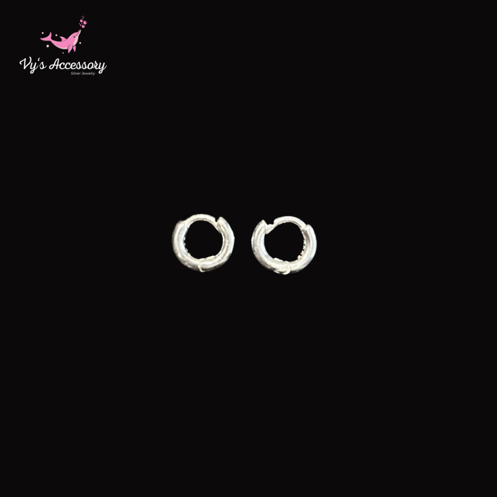 Khuyên tai bạc basic size rất nhỏ phù hợp cho vành tai Vy's Accessory BG87