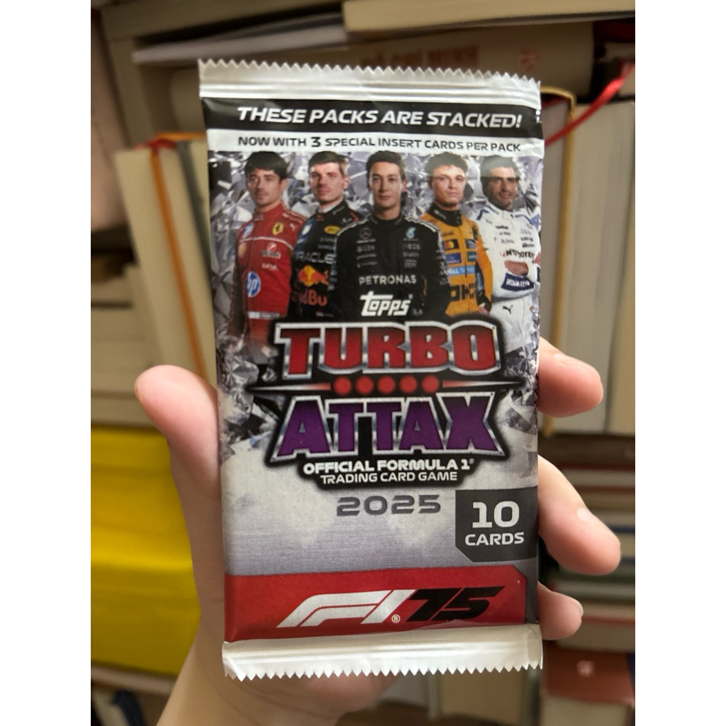 GÓI 10 THẺ TAY ĐUA F1 TOPPS TURBO ATTAX 2025 (BẢN UK)