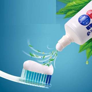 Kem đánh răng White & White Nhật Lion 150g