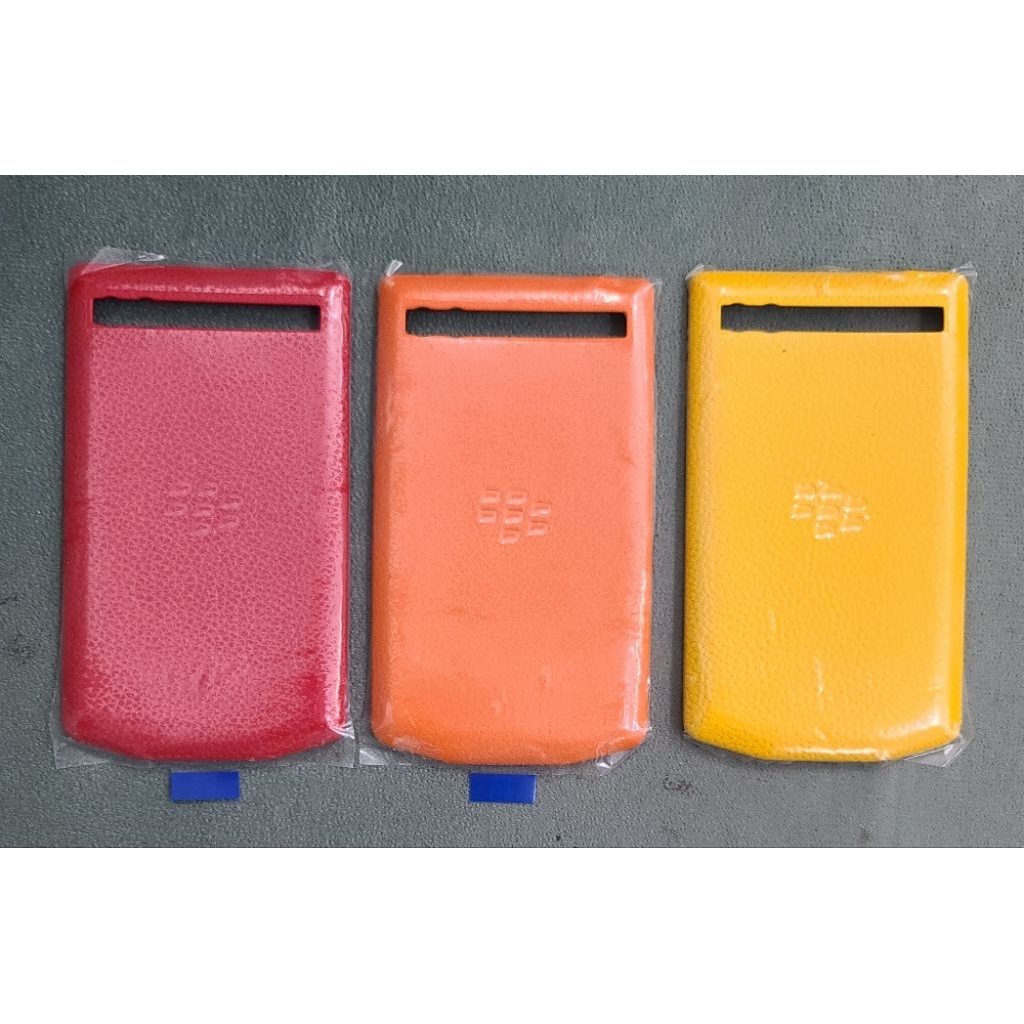 Nắp lưng da blackberry Poscher Design P'9983