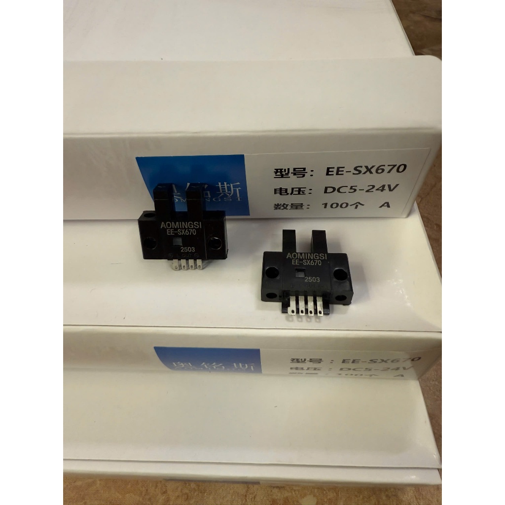 EE-SX670 Cảm biến EE-SX670