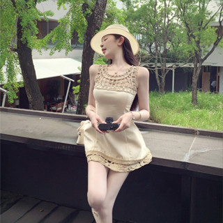  Váy hai dây GDCARRY cổ tròn dáng ngắn phần cổ họa tiết độc đáo phối hạt cườm xinh xỉu 