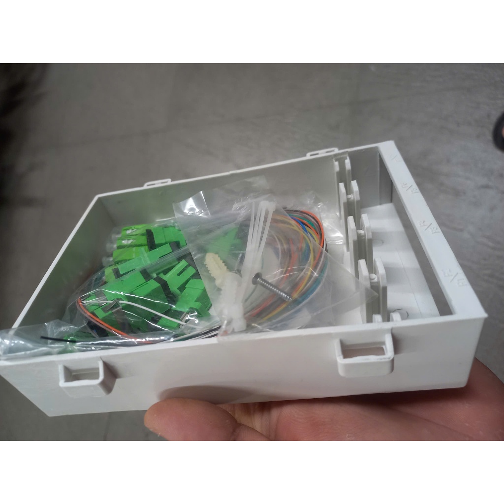 Hộp phối quang ODF 8FO ourdoor Full phụ kiện APC