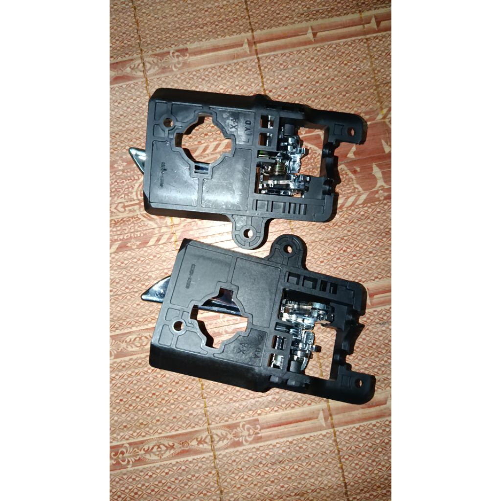 Tay Mở Cửa Trong HYUNDAI AVANTE 2011-2014 Elantra 2008