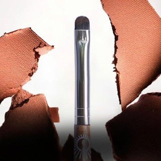 Cọ Trang Điểm Vẽ Mí Dưới Maga Precision Shader Brush 15