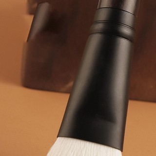 Cọ Trang Điểm Tạo Khối Cọ Đánh Má Hồng Chichodo Cán Đen