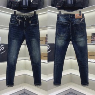 Quần jean bò nam PB slimfit xanh rêu trơn mài xước dập nổi logo túi sau phối vân eo và ống xắn QJ724P