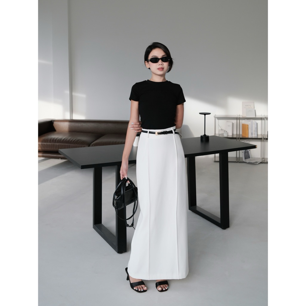  Carine Skirt | Váy dài Carolan Gold cao cấp – Form sang trọng dễ phối đồ 