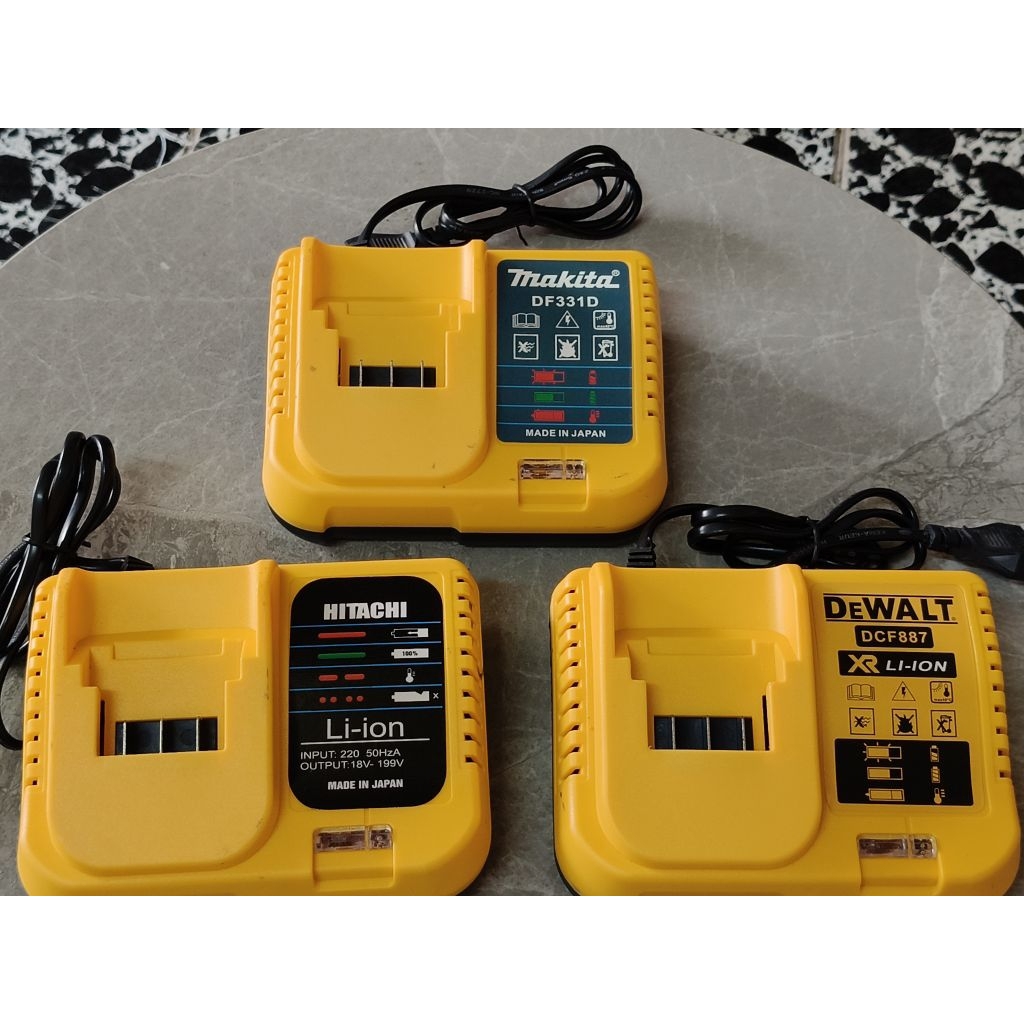 Sạc pin makita 20v, sạc pin dewalt 20v, sạc pin hitachi 20v ( sạc pin chân 22mm)