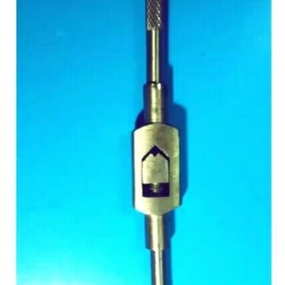 Tay quay taro M6 - M14 x 1cây..