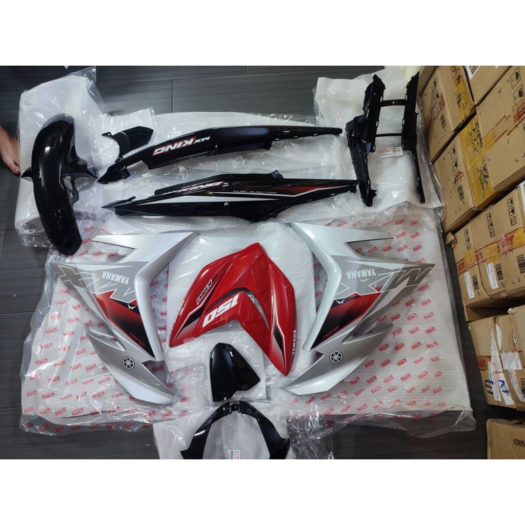 Dàn áo Exciter 150 đỏ đen bạc tặng kèm tem MX King