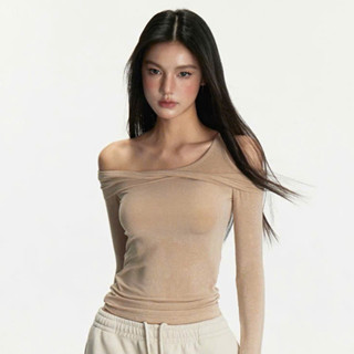 Áo Kiểu Thun Nữ Tay Dài Trễ Hở Vai Xoắn Ngực Mùa Thu Đông Noiree - NA575