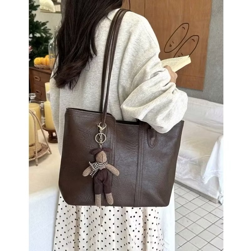 Túi xách nữ công sở đeo vai da PU cao cấp đi học đi làm đựng laptop A4 tặng charm - HT332