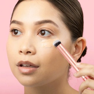 Cọ che khuyết điểm chuyên nghiệp RT Real Techniques Expert Concealer Brush 244