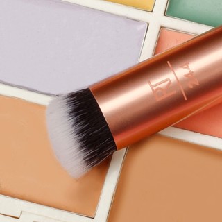 Cọ che khuyết điểm chuyên nghiệp RT Real Techniques Expert Concealer Brush 244