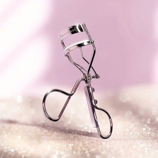 Kẹp bấm mi trang điểm chuyên nghiệp RT Real Techniques Miracle Eyelash Curler (Purple)