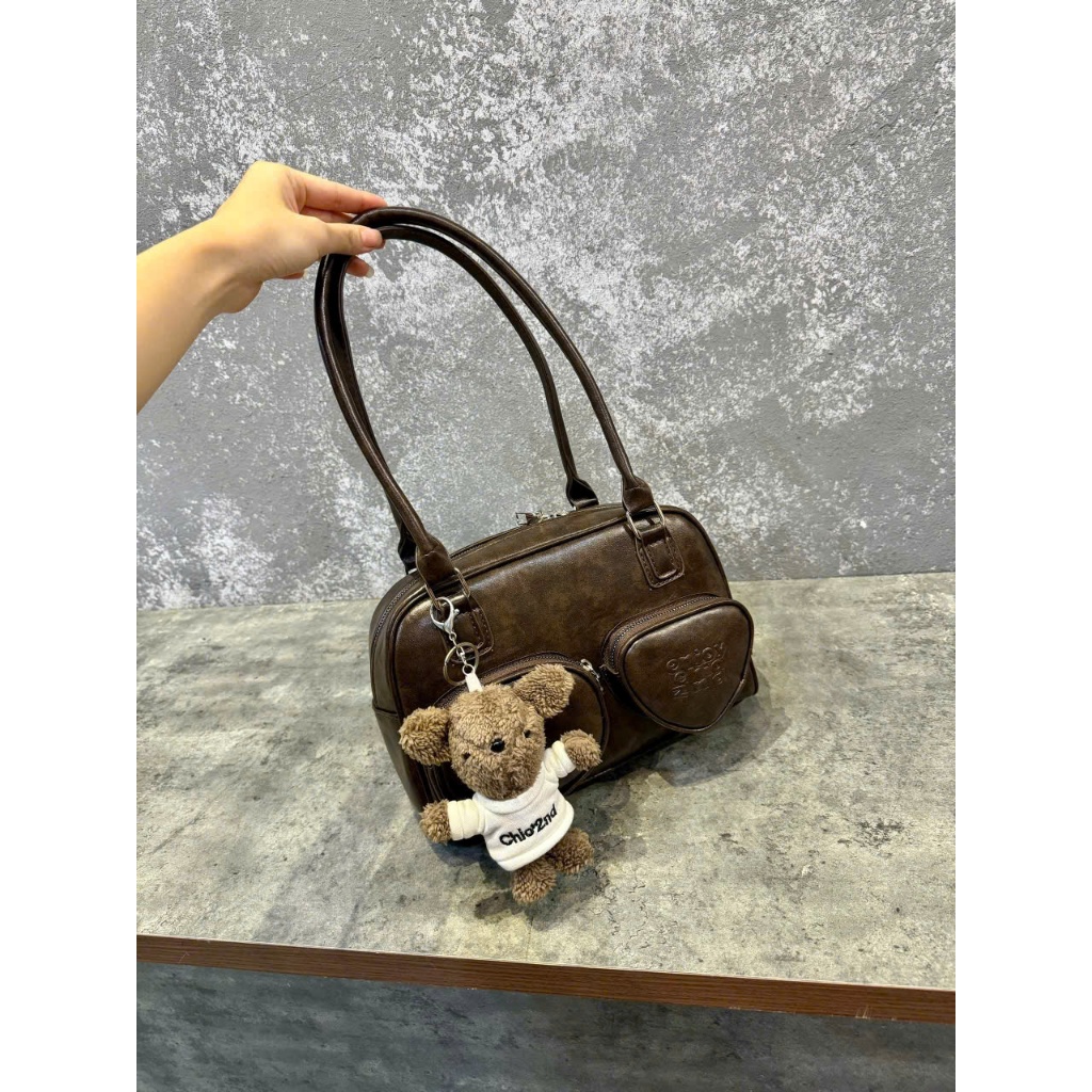 Túi xách đeo vai túi tim màu nâu kèm charm gấu - DK077 | BigBuy360 - bigbuy360.vn