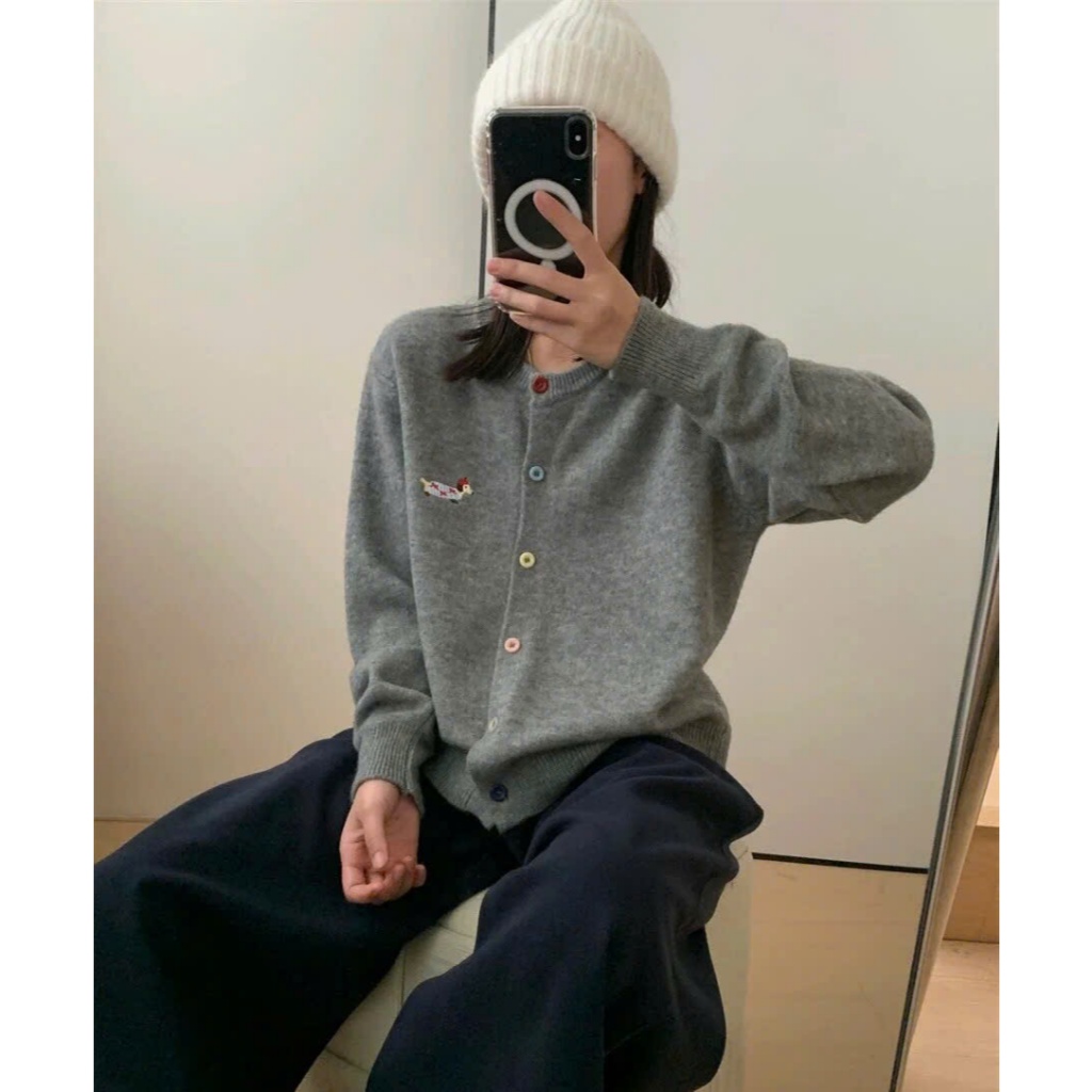 Áo Cadigan Cài Khuy 7 Màu, Áo Khoác Len Mỏng Tay Dài Cổ Tròn Thêu Chó Corgi Nổi Trước Ngực Dễ Thương Hàng Qccc Shopquaca | BigBuy360 - bigbuy360.vn