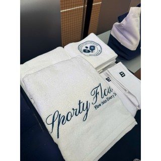 Khăn nhỏ thể thao thêu Sporty Flow Basic