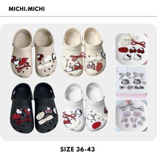 Dép Quai Hậu Dễ Thương Đúc Không Thấm Nước Nhẹ Êm Chân Dáng Classic  Phối Charm Xinh - Michi.Michi