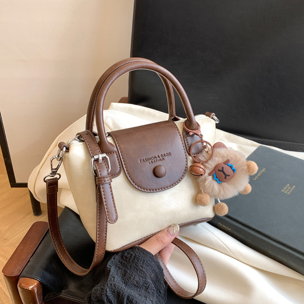 Túi xách nữ thời trang KAMILA túi đeo vai da trơn kèm móc bông dễ thương CK350