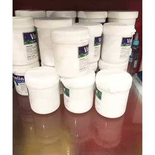 Vaseline đen và trắng lâu mực xăm để thừa và dưỡng hình xăm