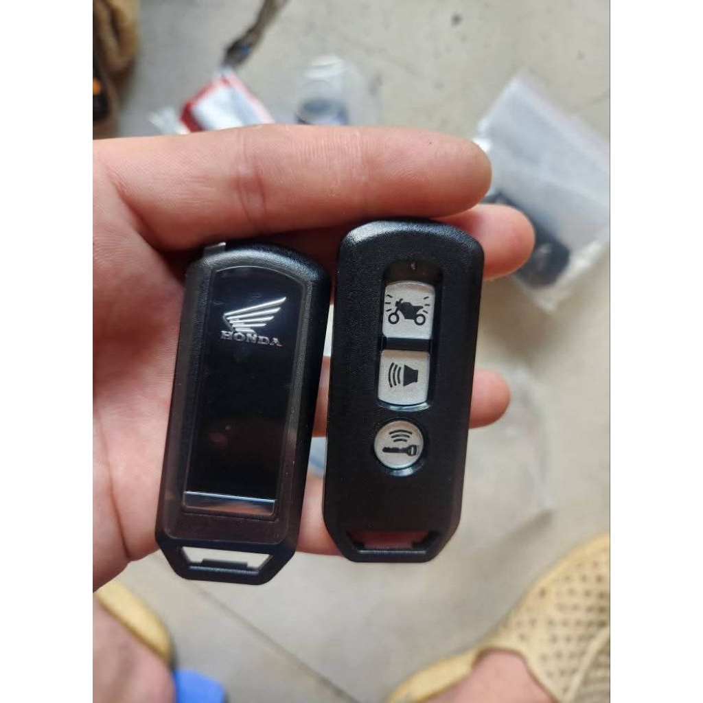 VỎ ZIN SMARTKEY 3 NÚT SH CÓ TRÁNG GƯƠNG