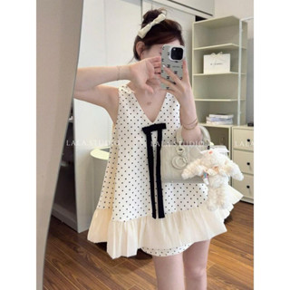  LALASTUDIO • áo sát nách cổ V đính nơ dáng A phối bèo tơ + chân váy chữ A hoạ tiết chấm bi cao cấp tiểu thư sang chảnh 