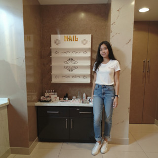 Kệ trưng bày Sơn móng tay treo tường chữ Nail Vàng – Gỗ nhựa Composite, chắc chắn – Minh Long