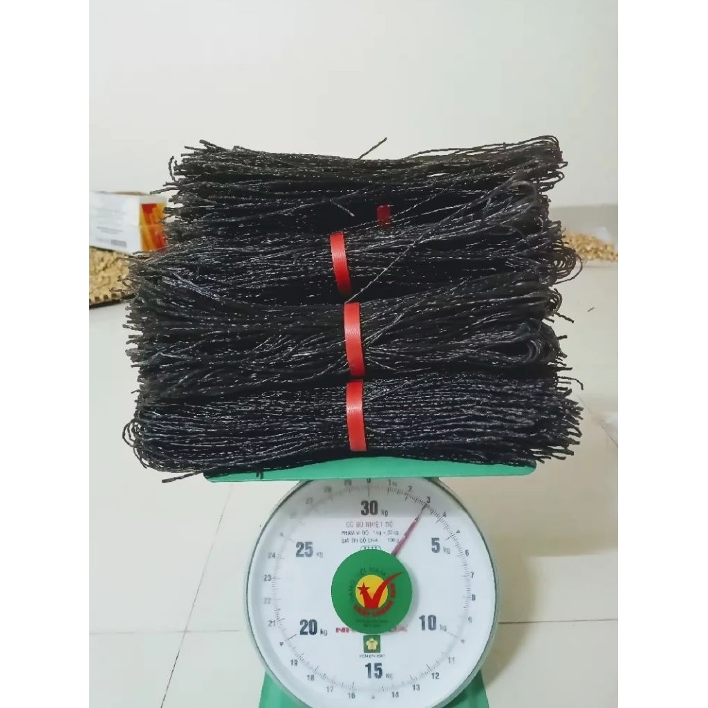 1kg  Miến dong đen Lào