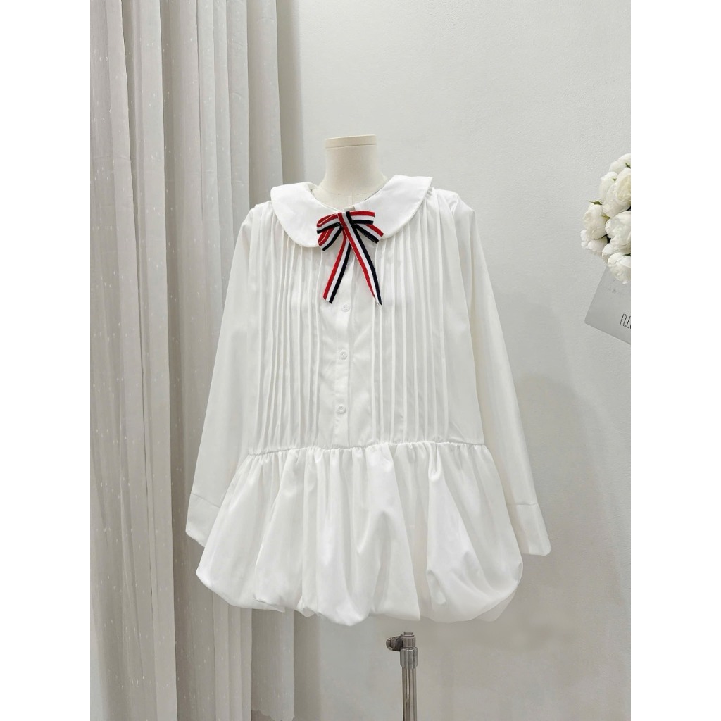 (V.03 Kèm Gấu-Nơ Thome); Váy Sơ Mi Trắng Cổ Sen Xếp Ly Ngực Dáng Babydoll Kèm Phụ Kiện Có Bảo Hộ Rời Vibe  -Lollaye | BigBuy360 - bigbuy360.vn