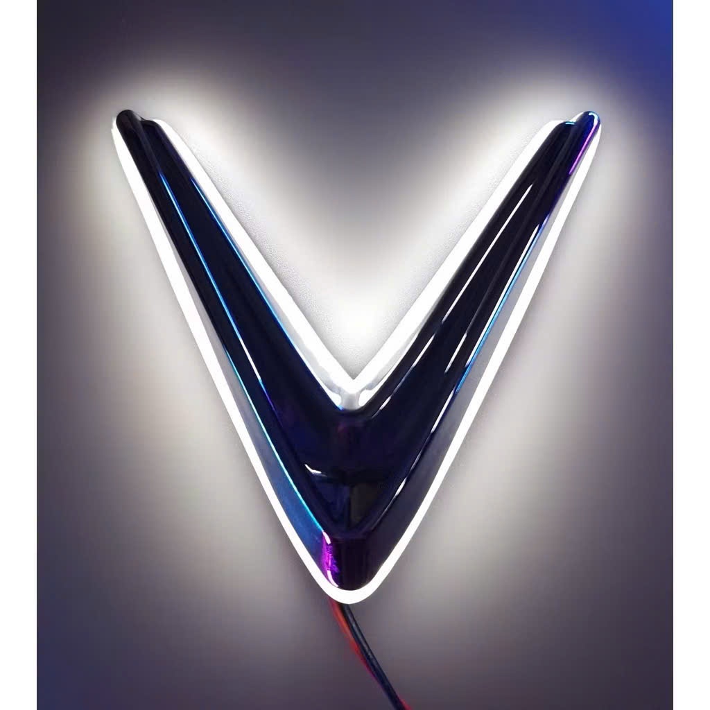 LED logo Vinfast VF5 VF6 VF7 sẵn led và logo về thêm nguồn