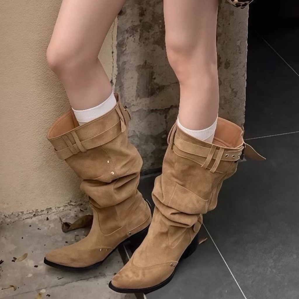 Giày boot nữ da nhung lộn mũi nhọn ống rộng cao bồi cực cá tính