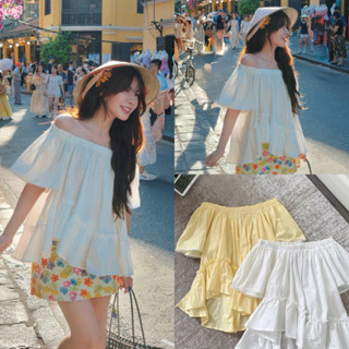 Áo trễ vai thô phối viền bèo Nữ the.sweaterweather TSW