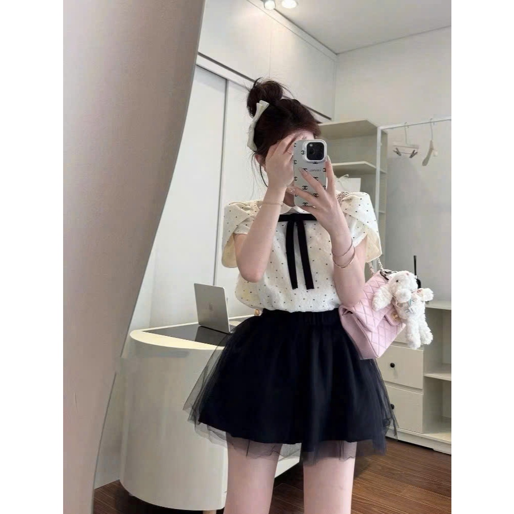 Set Áo Đũi Cổ Sen Chấm Bi Tay Vạt Chéo Đính Nơ Đen Kết Hợp Chân Váy Tơ Lưới Tiểu Thư, Đi Chơi , Đi Cafe Đều Hợp -Lollaye | BigBuy360 - bigbuy360.vn