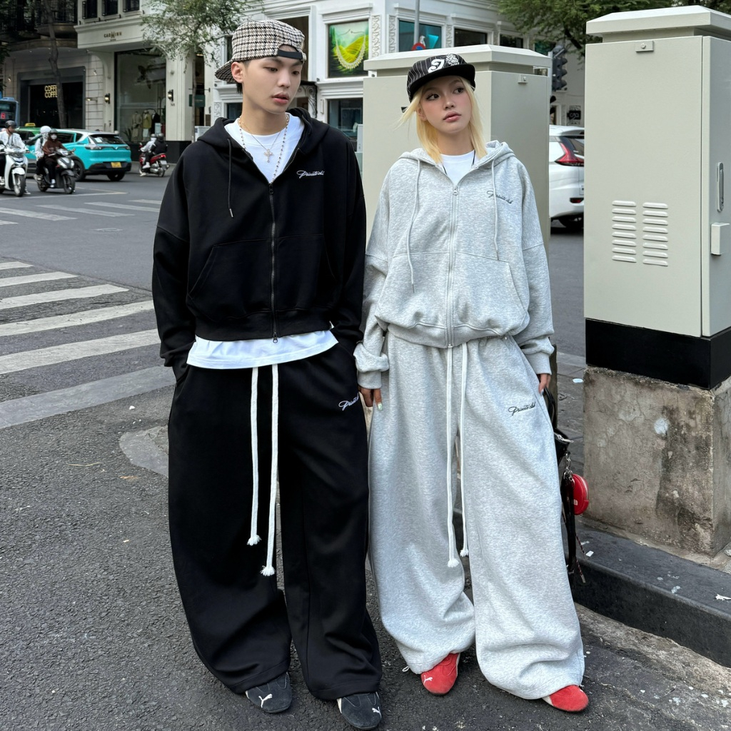 Quần Dài Nỉ PRIVATE CLUB UNISEX | Ống Rộng Lưng Thun Dây Rút Dài, Cá Tính Nam Nữ Đi Chơi, Ở Nhà, Mặc Nhóm 2025 | BigBuy360 - bigbuy360.vn