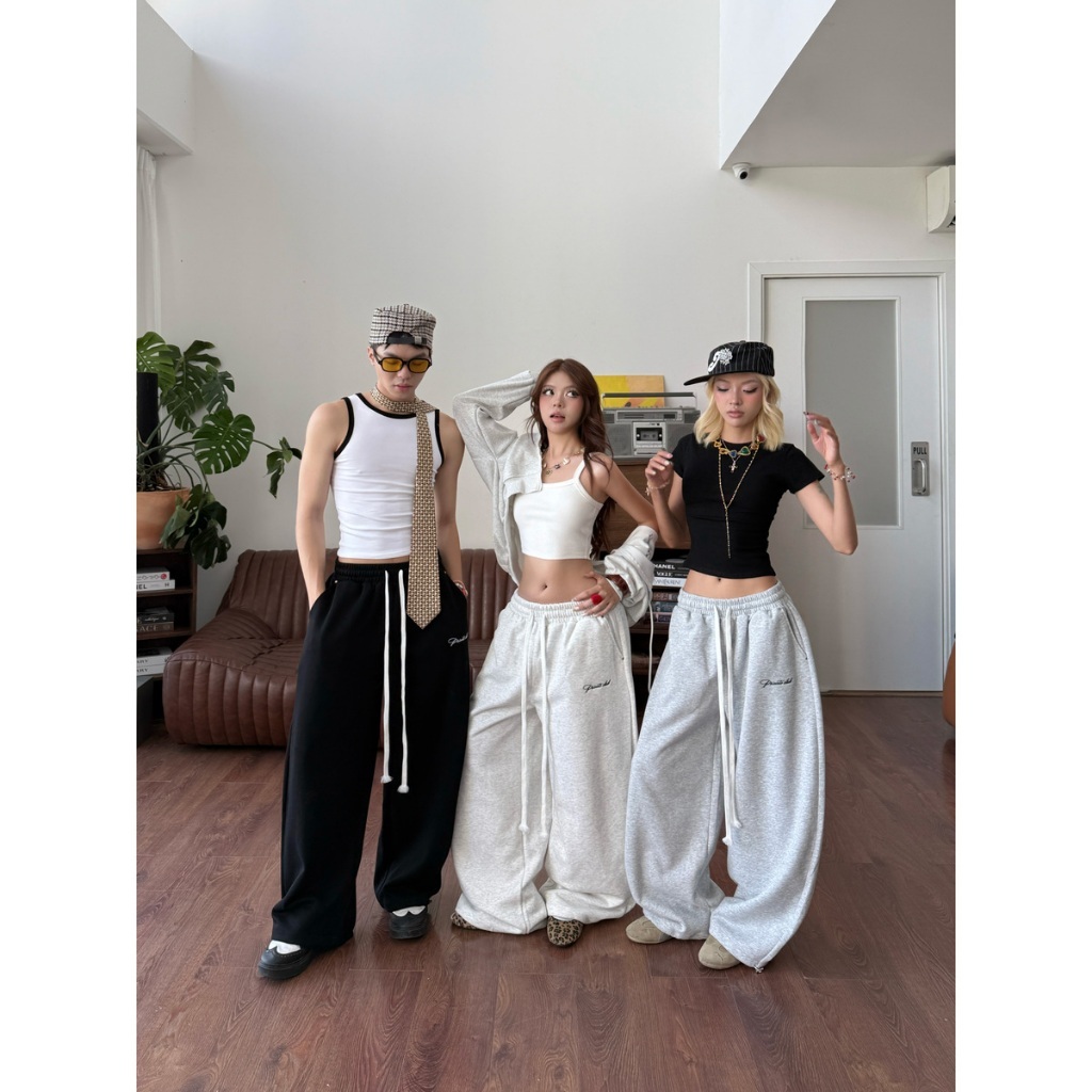 Quần Dài Nỉ PRIVATE CLUB UNISEX | Ống Rộng Lưng Thun Dây Rút Dài, Cá Tính Nam Nữ Đi Chơi, Ở Nhà, Mặc Nhóm 2025 | BigBuy360 - bigbuy360.vn
