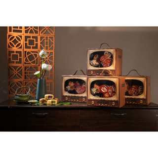 Hộp Quà Trung Thu Xanh IKACHI - TRUYỀN HÌNH TUỔI THƠ XANH - Set 4 bánh, Tặng kèm bộ đồ chơi cá ngựa