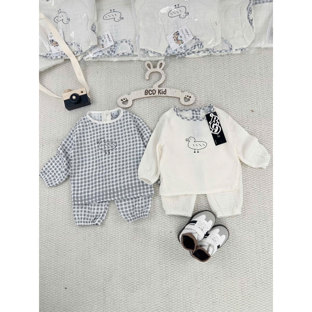 Set 2 Bộ Pijama Trẻ Em Vải Xô Muslin Cao Cấp – Tone Be Kẻ Xám Unisex Bé Trai Bé Gái