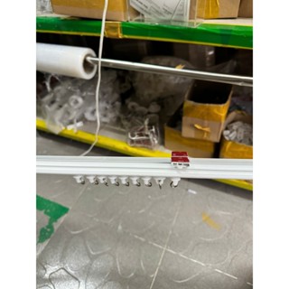  Thanh ray trượt DÁN TRẦN bề mặt kim loại gạch nhôm kính treo rèm cửa đầy đủ phụ kiện keo dán pát đỡ bi trượt 