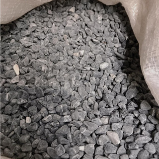 Đá đen size nhỏ trải nền hồ cá lẻ 0,5kg/1kg