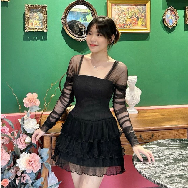 Đầm đen xòe tầng tay dài voan lưới phong cách tiểu thư cổ điển | avoda.store