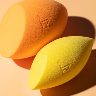 Set 2 mút nền và che khuyết điểm RT Real Techniques Miracle Complexion Sponge + Concealer Sponge Duo