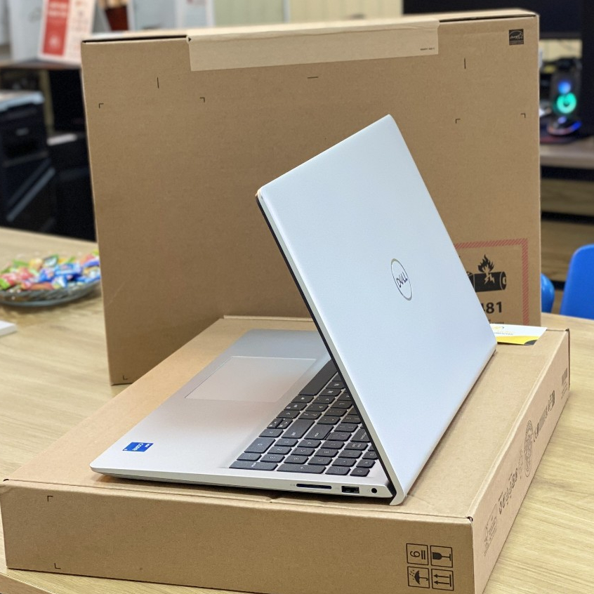 [Máy Mới - Giá Ưu Đãi] Laptop Dell inspiron 3530 Core i5 1335U/ Ram 16Gb/ SSD 512GB/ 15.6 FHD 120Hz