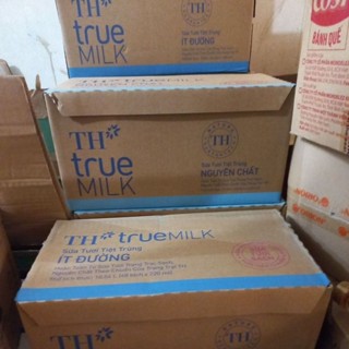 Thùng sữa túi tươi tiệt trùng TH true milk ít đường, không đường 220ml (48 gói)